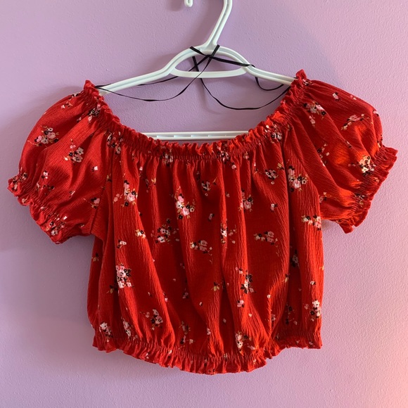 Ditsy red floral crop top - Picture 1 of 3